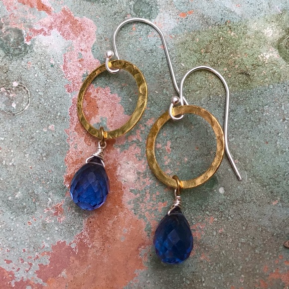 Handcrafted Sundance charm Earrings - Picture 6 of 9